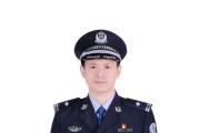 追悼会上，女儿摘下他的警号和胸牌“爸爸，等我长大，也像您一样当警察！”